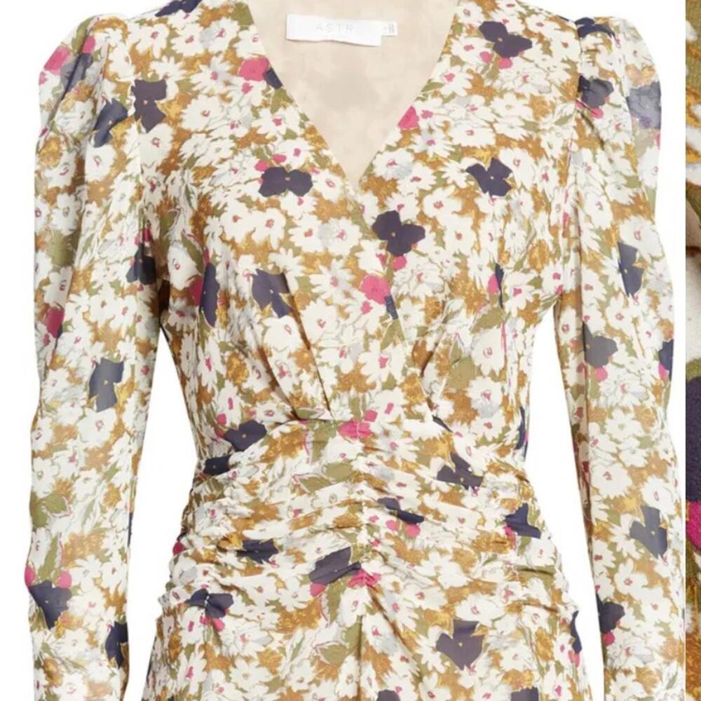 ASTR Olive Floral Ruched Mini Dress Surplice Neck Size S NWT - Picture 6 of 15